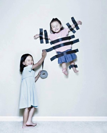 Jugando con la hermana